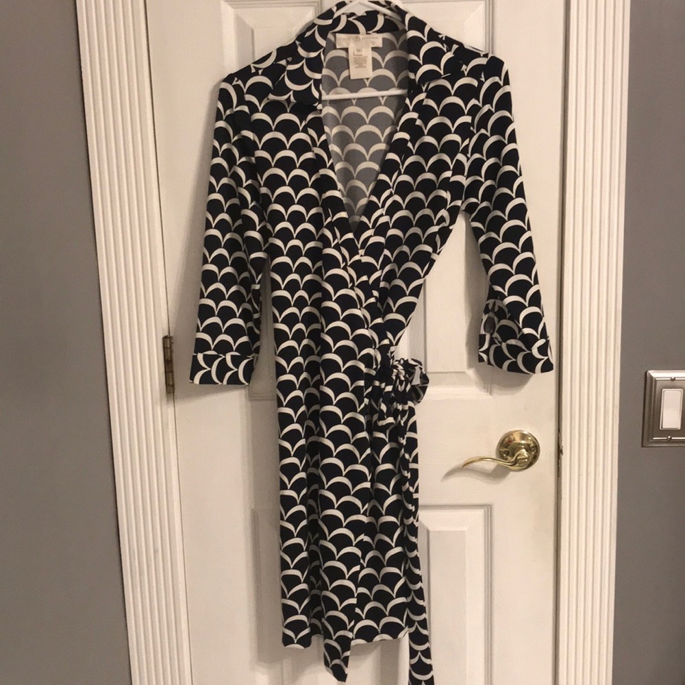 JB by Julie Brown Black and white 3/4 wrap dress.